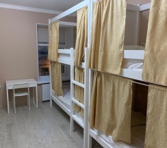 Кровать в общем номере (женский номер) в Family and friends