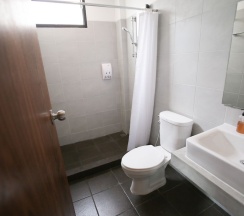 Двухместный номер Standard двухъярусная кровать в Give Me 5 Hostel