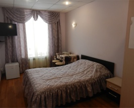 Двухместный номер с 1 двуспальной кроватью и общей ванной комнатой в Артик