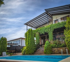 Дом в Апартаменты на п. Архипо-Осиповка ул. Зеленая 23 "VillaHoliday"