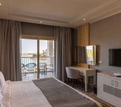 Люкс Posh Club Crystal Jacuzzi в Sunrise Crystal Bay Resort