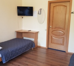 Трёхместный семейный номер Standard с красивым видом из окна в KronHotel 101