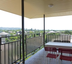 Четырёхместный номер Standard с балконом в Гагра