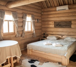 Изба категории студия в Остров