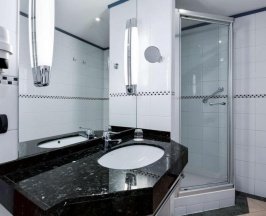 Двухместный номер Superior двуспальная кровать в NH Collection Brussels Centre