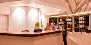 Лохифуши: Курортный отель Adaaran Select Huduran Fushi with 24hrs Premium All Inclusive
