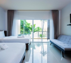 Двухместный номер Deluxe двуспальная кровать в Tamali Hotel