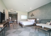 Вилла с балконом в Coral Tree Villa Huahin