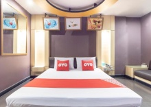 Двухместный номер Deluxe двуспальная кровать в OYO 75382 Chonburi Hotel