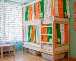 Кровать в общем номере (женский номер) в Jazz HostelPskov