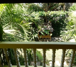 Бунгало с балконом в Chez Charly Bungalow