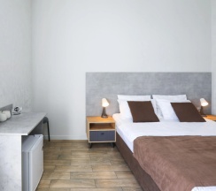 Двухместный номер Standard двуспальная кровать в Гостевой Дом Центральный