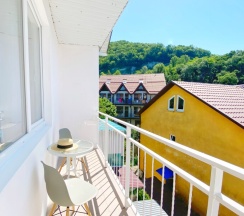 Двух-местный номер с балконом в Благодать