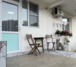 Трехместный комфорт с отдельным входом в У Елены