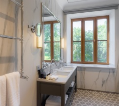 Полулюкс в Генрих