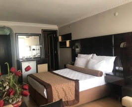 Двухместный номер Standard с видом на город двуспальная кровать в Alican Hotel