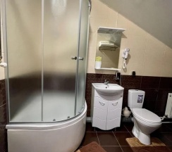 Номер улучшенный с 1 двуспальной кроватью в AiL Home