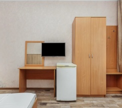 Трёхместный номер семейный Standard с балконом и с красивым видом из окна в Green rent