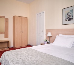 Стандарт Улучшенный с двуспальной кроватью в Центральный by USTA Hotels