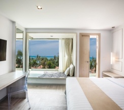 Номер Deluxe с частичным видом на море в The Bloc Hotel Phuket