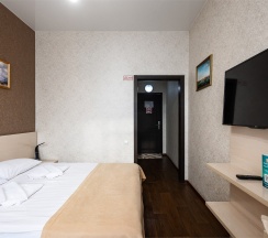 14 Одноместный номер(стандарт улучшенный),с двухспальной кроватью. в Аппартамент