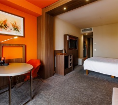 Номер Classic Superior с видом во внутренний двор в МЕРКЮР ТЮМЕНЬ ЦЕНТР