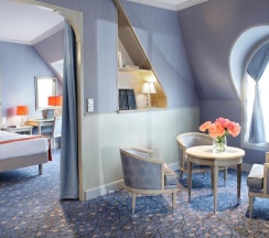 Полулюкс в Hotel Rochester Champs Elysees