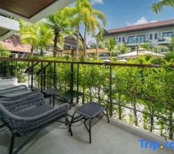 Двухместный номер Premier с видом на бассейн двуспальная кровать в Howard Johnson by Wyndham Phuket Naiyang