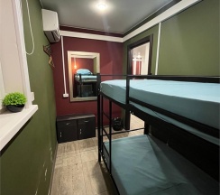 Место в двухместном смешанном номере в Грин