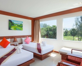 Двухместный номер Grand Deluxe с частичным видом двуспальная кровать в Baumancasa Beach Resort