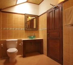 Бунгало Deluxe с балконом и с видом на море в Palm Leaf Resort