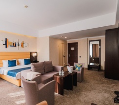 Двухместный полулюкс двуспальная кровать в Comfort Hotel Astana