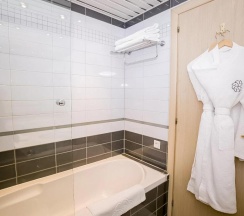 Двухместный номер Standard с видом на горы 2 отдельные кровати в Hotel Marinela Sofia