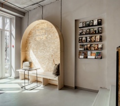 Место в шестиместном номере для женщин в Rock hostel