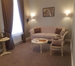 Двухуровневый Люкс с двухспальной кроватью №11 в Milutin palace