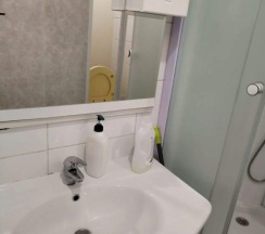 Номер эконом с 2 односпальными кроватями в Only