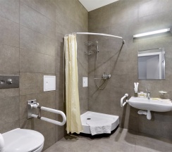 Однокомнатные апартаменты-студия для маломобильных гостей в APARTVILLE
