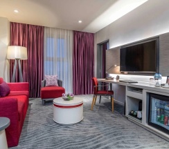 Двухместный клубный люкс Deluxe двуспальная кровать в Mercure Hai Phong