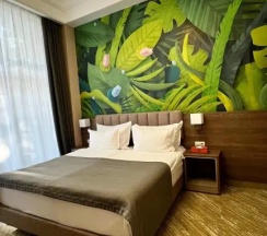 Сюит с видом на Гагру и море с балконом в Garden Resort