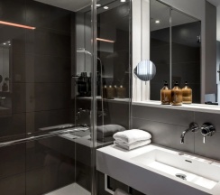 M Apartment With Sofa в Hotel Amano Rooms & Apartments