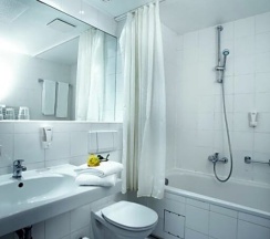 Двухместный номер Standard с видом на город 2 отдельные кровати в Hotel Domicil Hamburg by Golden Tulip