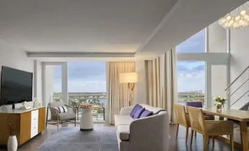 Двухместный люкс Penthouse Дуплекс с видом на воду двуспальная кровать в Hilton Fort Lauderdale Marina