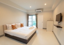 Двухместный номер Standard с балконом двуспальная кровать в J2 Residence Chiang Rai