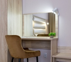 БИЗНЕС с одной большой кроватью в Cronwell Ника Center