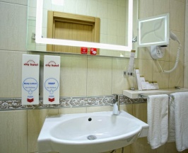 Двухместный люкс двуспальная кровать в City Hotel Bishkek