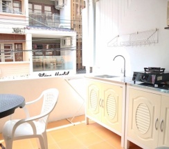 Двухместный номер Deluxe с балконом двуспальная кровать в Sunshine Guest House