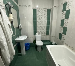 Люкс двухкомнатный с балконом в Николаевский