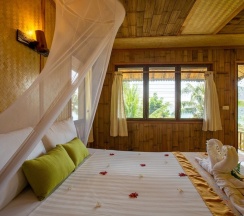 Бунгало с балконом и с видом на море в Railay Garden View Resort