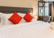 Люкс Deluxe с видом на море в Triple L Hotel Patong Beach