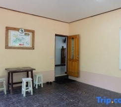 Коттедж с 4 комнатами в Kamalar Palace Longstay house